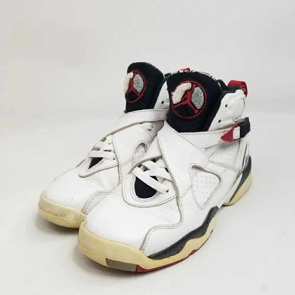 Nike Air Jordan 8 Bugs Bunny Sneakers. Size 7Y or can fit as a Women's Size 8.5 - Picture 1 of 10